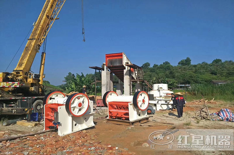 破碎機(jī)設(shè)備安裝現(xiàn)場